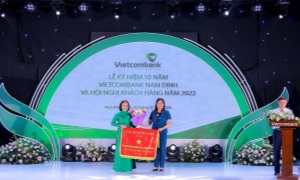 Vietcombank trao 5 tỷ đồng hỗ trợ kinh phí xây dựng Trường Trung học cơ sở xã Nam Thanh, huyện Nam Trực, tỉnh Nam Định